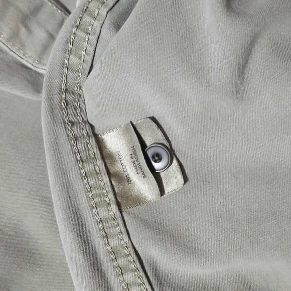 3 for 20. Mens Levi Strauss shirt. Medium - Picture 5 of 8